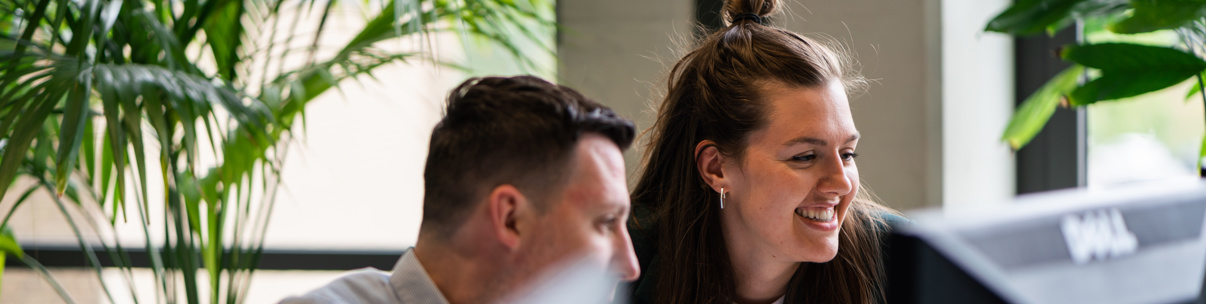 220621 Working Behind Computer 06